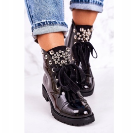 MSMG Women's warm boots with metallic pearls and a ribbon, lacquered Perla black 1