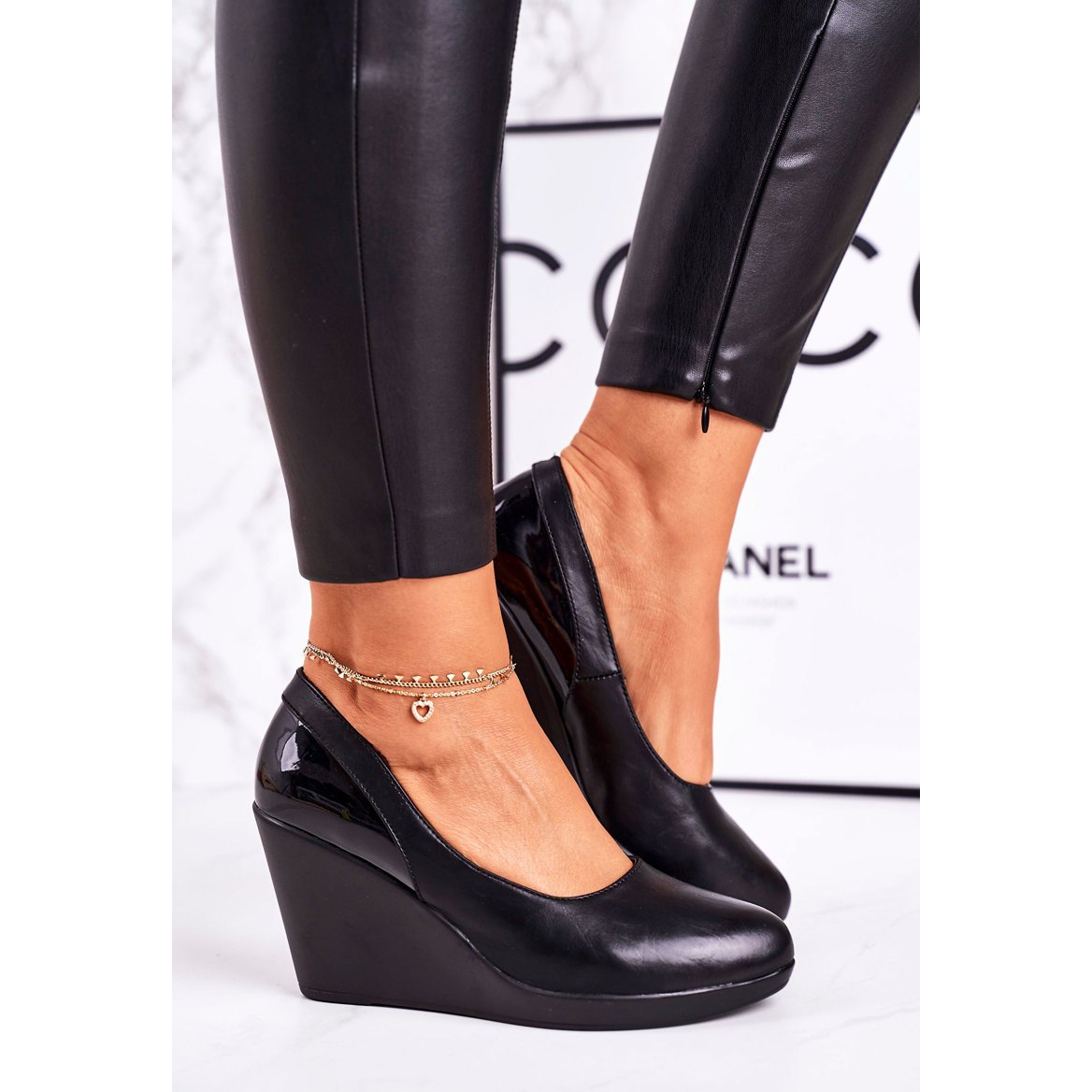 Emigrere champion Absolut LUISA PLATFORM WEDGE HEEL COURT SHOES IN BLACK FAUX LEATHER