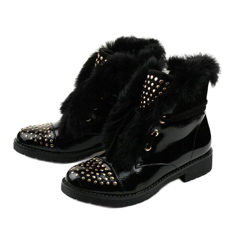 Black flat insulated lacquered Feminine boots 1