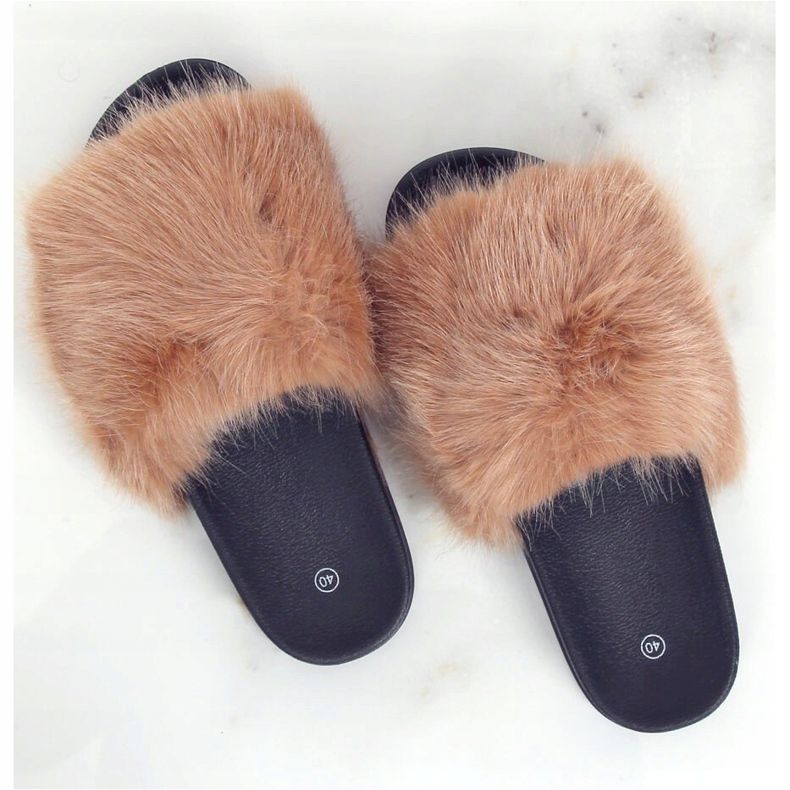 Slippers with camel fur CK107P Camel brown multicolored 1
