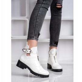 Seastar Lacquered Workers white 1