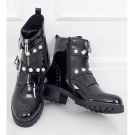 Black DA61P Black Patent lacquered boots 1