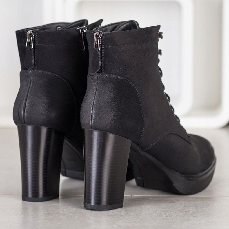 Sabatina Lace-up Booties On A Post black 1