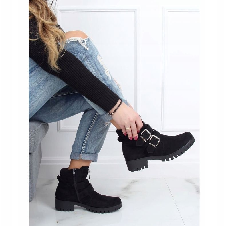 Black XJ-30 Black boots on the protector 2