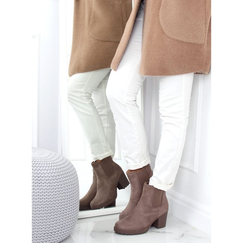 Chelsea boots with wide heels, beige B2880FE-KB Khaki 2