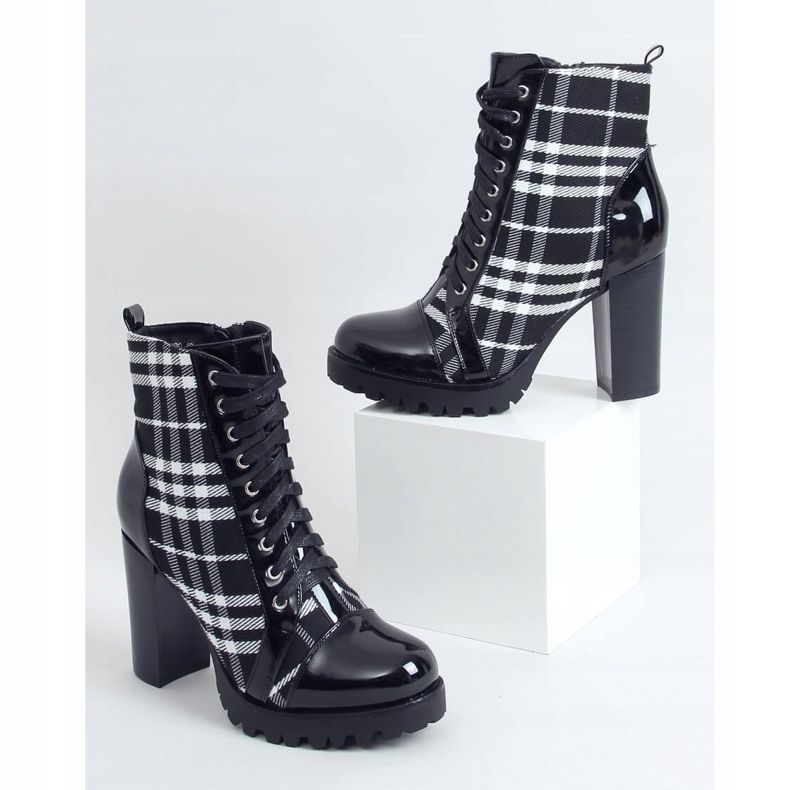 Black high heels checkered black NS080P Black 1