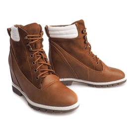 Insulated Timber Wedges CN865 Camel brown 1