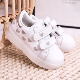 Apawwa Children's Sport Shoes With A Luminous Sole Led White-Silver Boomer 2 Apawwa Children's Sport Shoes With A Luminous Sole Led White-Silver Boomer 2