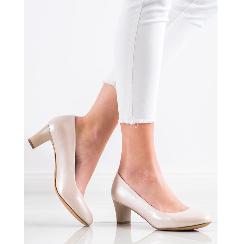 Evento Shiny Beige Pumps 1