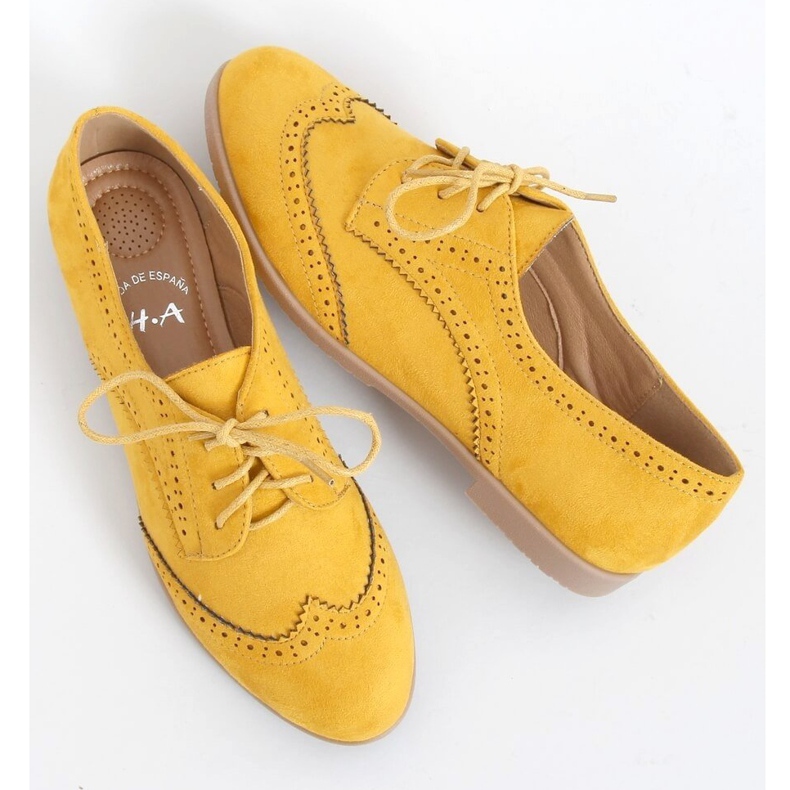 H110 Mostaza lace-up loafers yellow 1