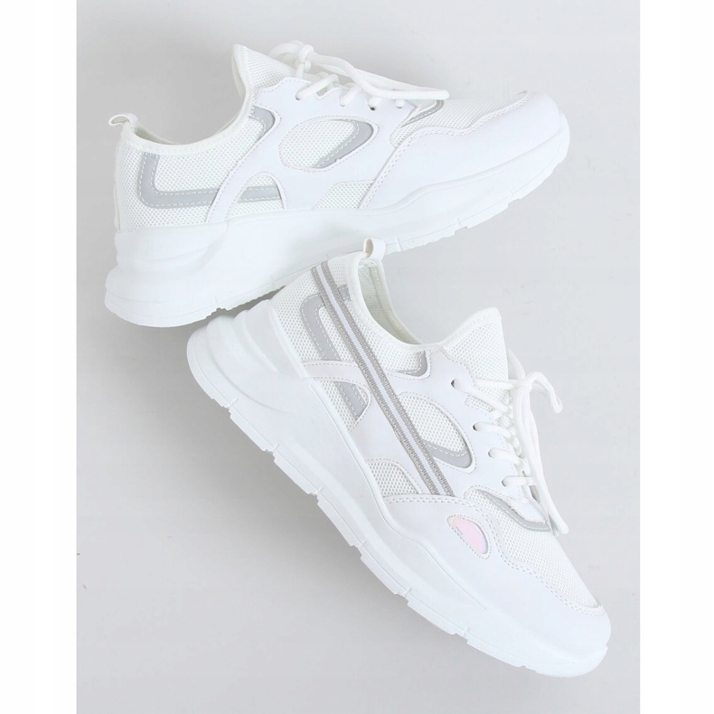 White sports shoes B0-560 White 1 White sports shoes B0-560 White 1
