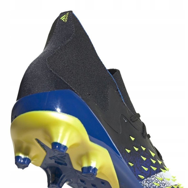 Adidas Predator Freak.1 Ag M FY0742 football boots black black 1