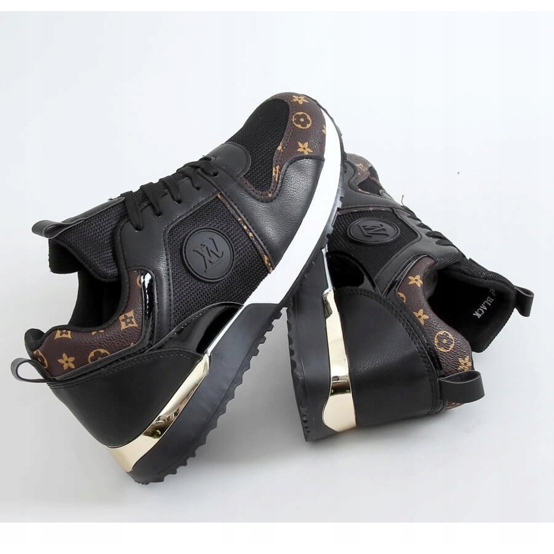 Black VL118P Black sports shoes 1