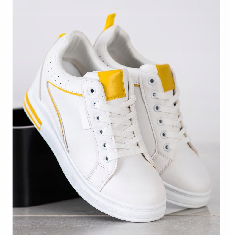 SHELOVET White Shoes With Hidden Wedge 2