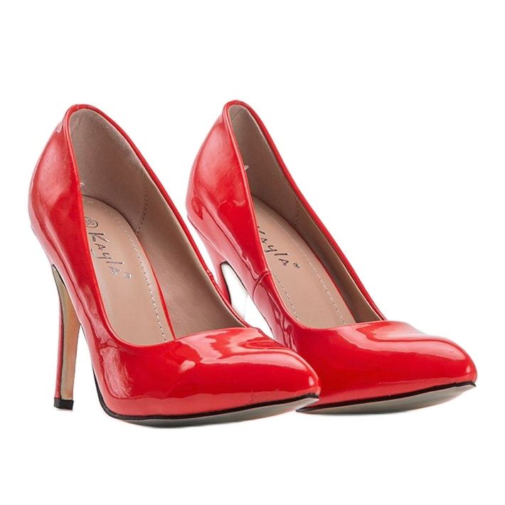 Red pumps lacquered on a Libby heel 1