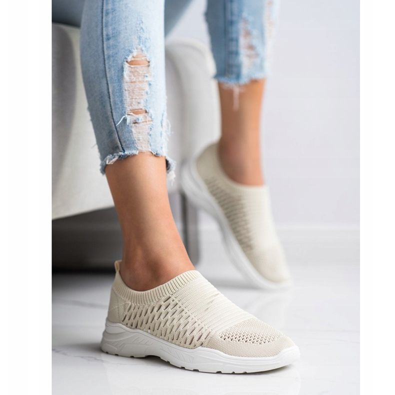 Ideal Shoes Comfortable openwork sneakers beige 1