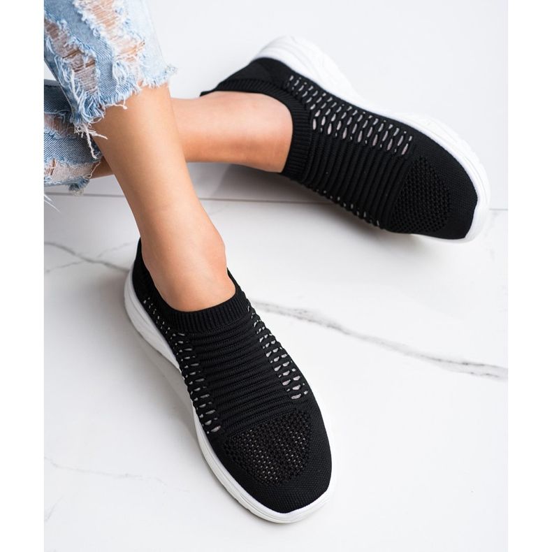 Ideal Shoes Comfortable openwork sneakers black 2