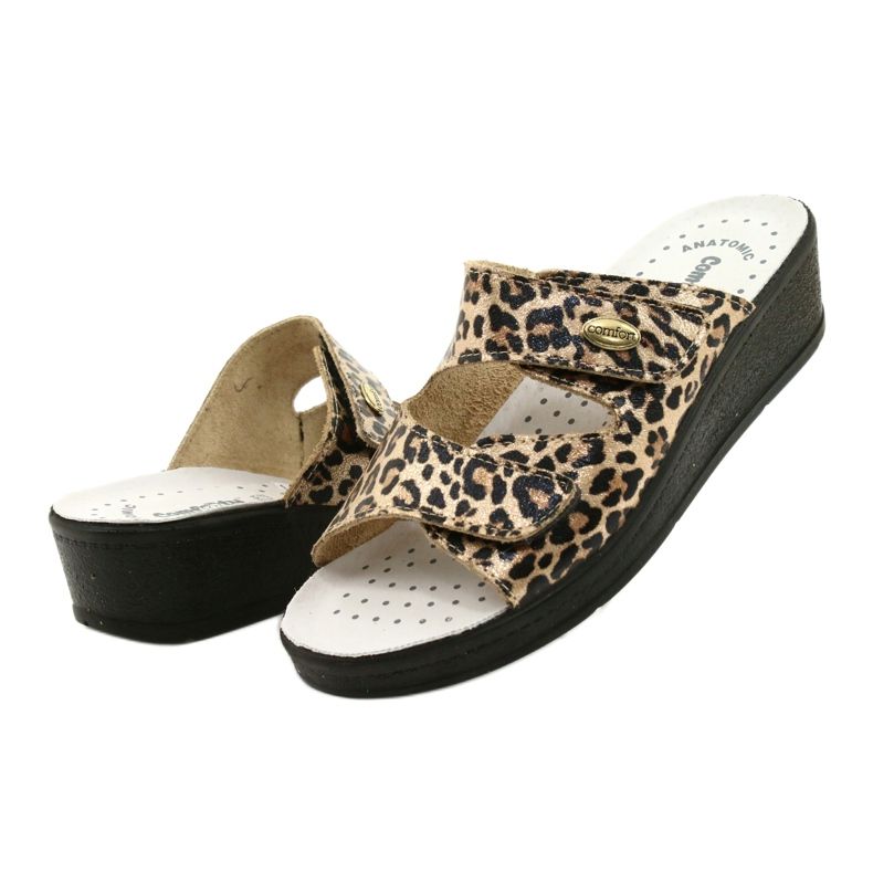 Women's leather flip flops leopard print beige 3