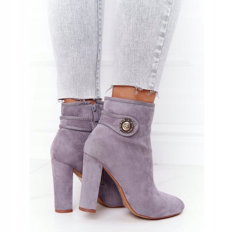Classic boots on a gray Lu Boo post grey 2