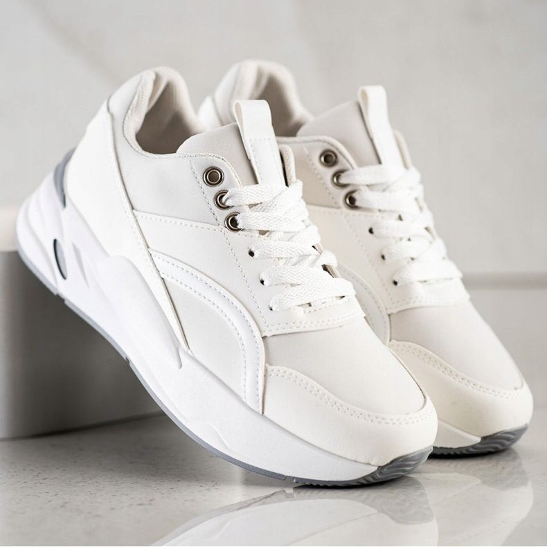 SHELOVET Classic Sneakers On The Platform white 1