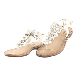 Evento Women's sandals with a pearl 20SD35-1811 white silver 1