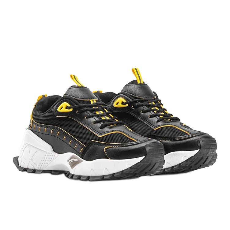 Ericka's black sports sneakers 1