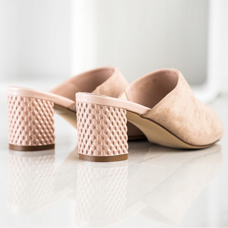 Elegant Sergio Leone slippers beige 1