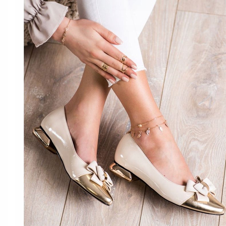 Elegant Pumps With A VINCEZA Bow beige 2
