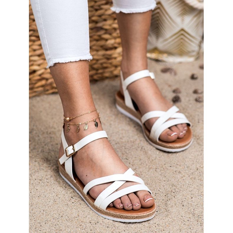Weide Comfortable white sandals 1