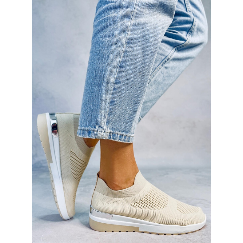 Beige sports socks G-362 Beige shoes 2