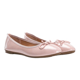 Pink lacquered ballerinas with a Lesley bow 1