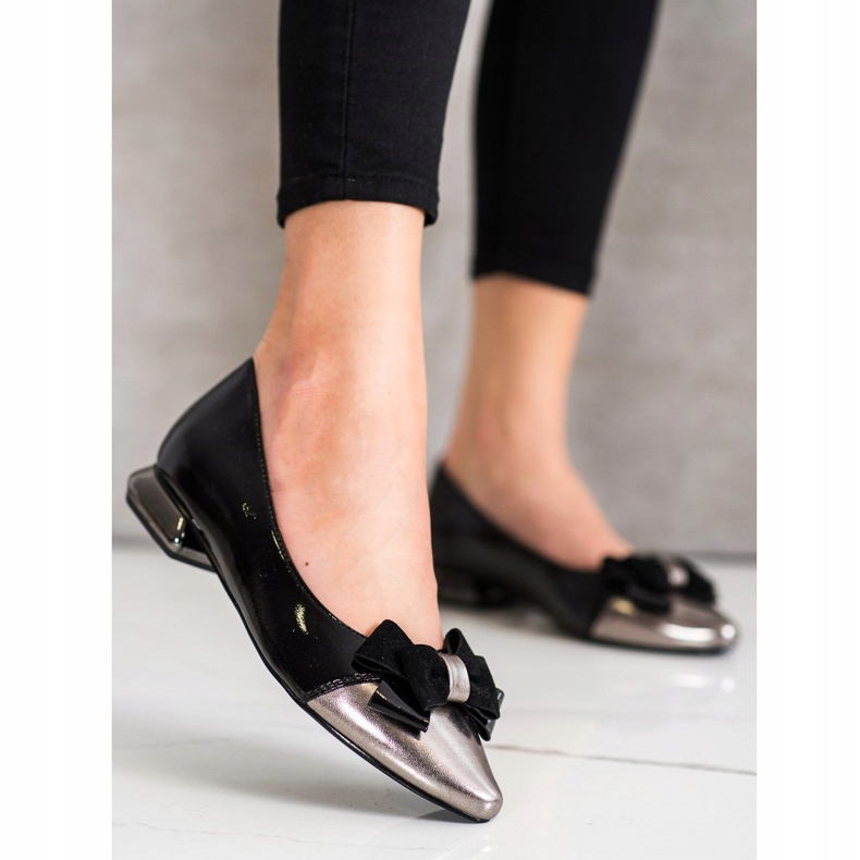 Elegant Pumps With A VINCEZA Bow black 1