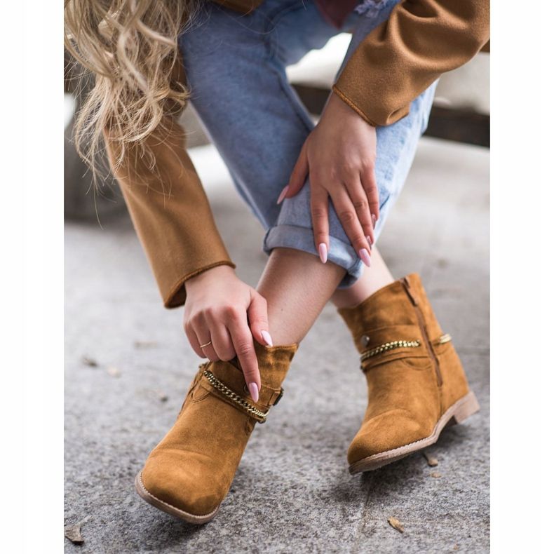 Cm Paris Brown Cowgirls On A Wedge yellow 2 Cm Paris Brown Cowgirls On A Wedge yellow 2
