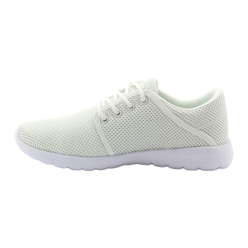 American Club Women's light sports white American 98-C shoes 2 American Club Women's light sports white American 98-C shoes 2