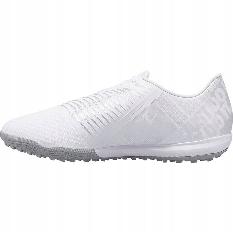 Nike Phantom Venom Academy Tf AO0571 100 football shoe white 1