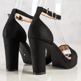 Weide Black Sandals On A Bar 1