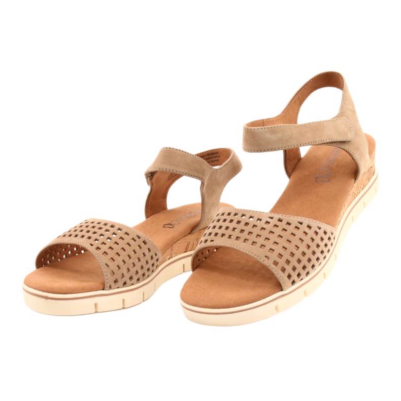 Caprice leather sandals on a wedge heel 28710 beige 1