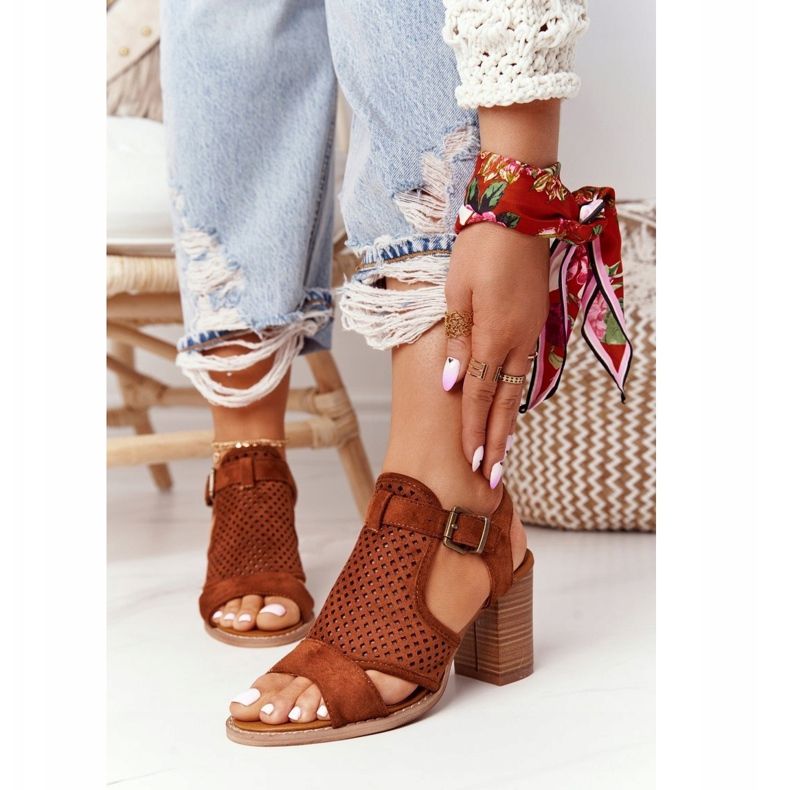 EVE Openwork Sandals On A Camel Hey Lover Bar brown 1