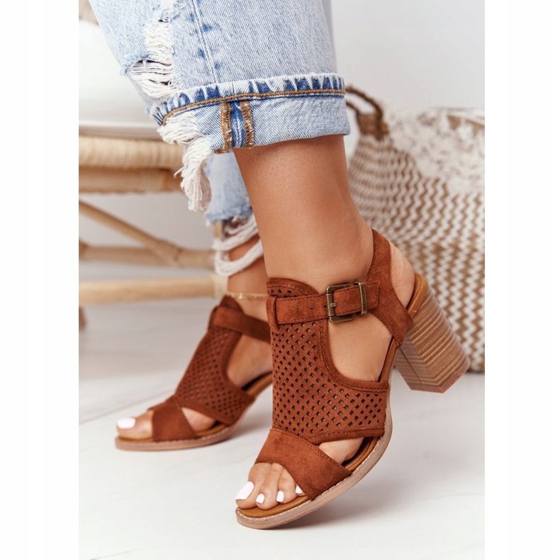 EVE Openwork Sandals On A Camel Hey Lover Bar brown 2