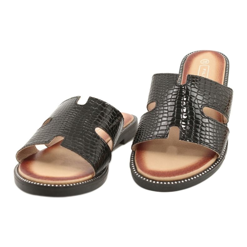 Filippo Shiny varnished flaps black leather insert 2