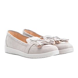 Beige moccasins with fringes Magdalena 1