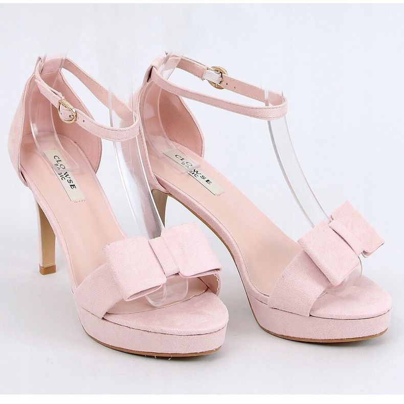 Sandals on the pink 9R32 Nude platform 1