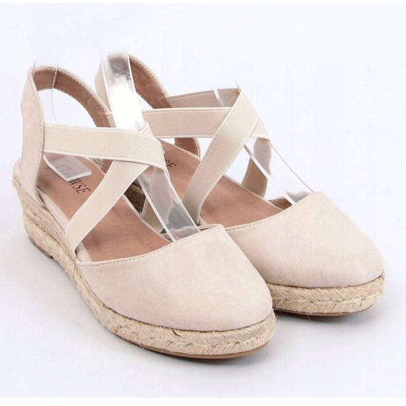 Espadrilles on a low wedge beige 9R65 Beige 2
