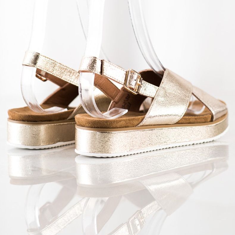 Goodin Golden Sandals On The Platform 1