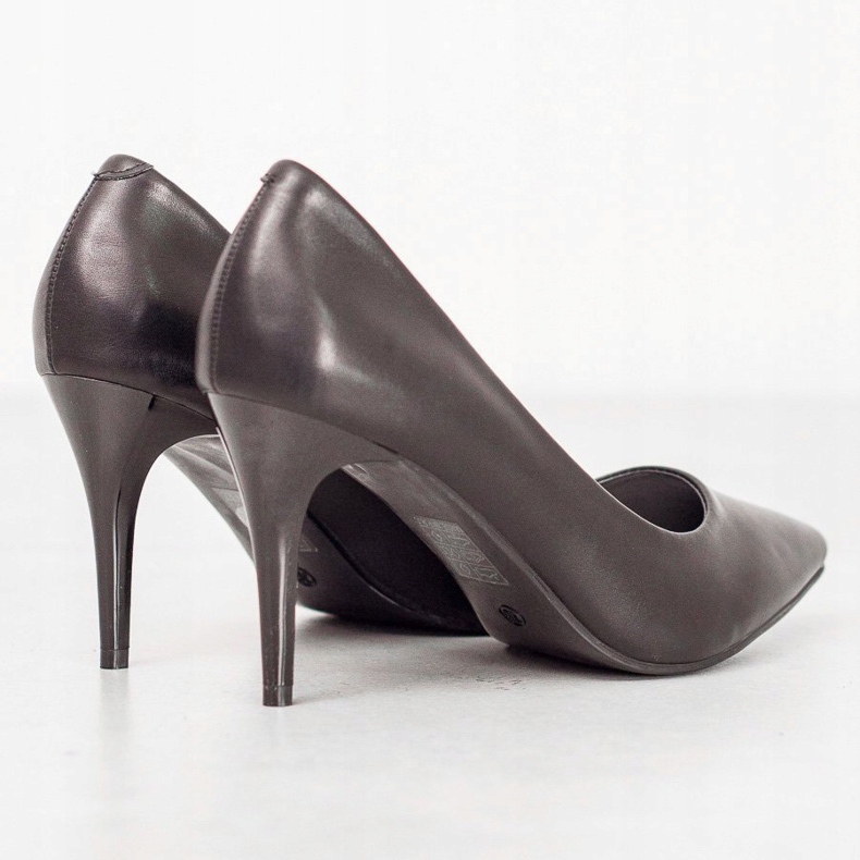Kylie Black Pumps 1 Kylie Black Pumps 1