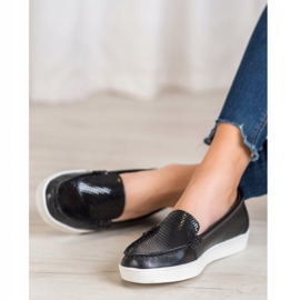 Moccasins on the VINCEZA platform black 2