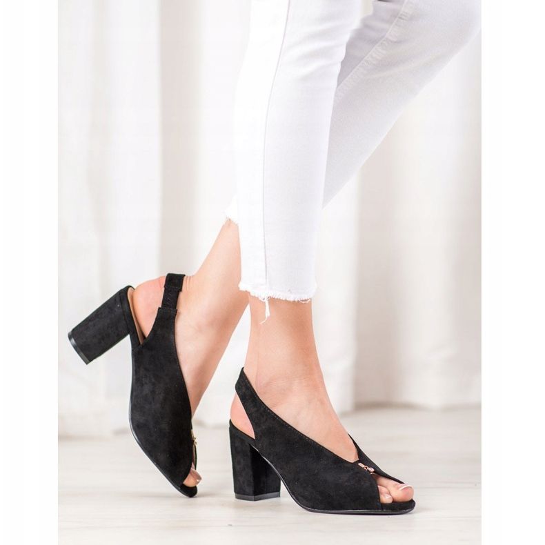 Elegant Shoes On A Post VINCEZA black 1