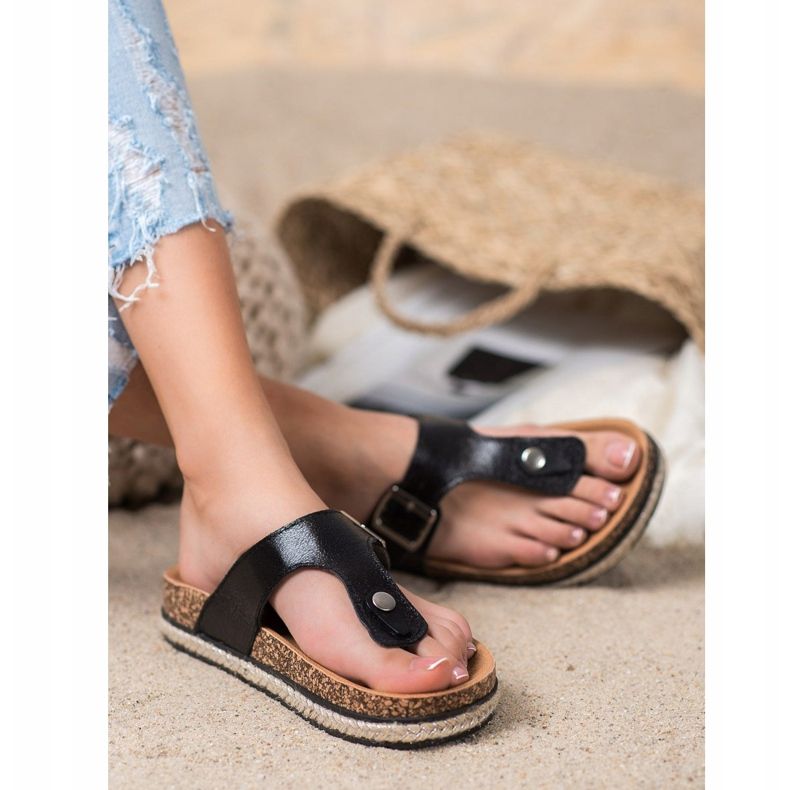 Flip-flops on the VINCEZA platform black 1