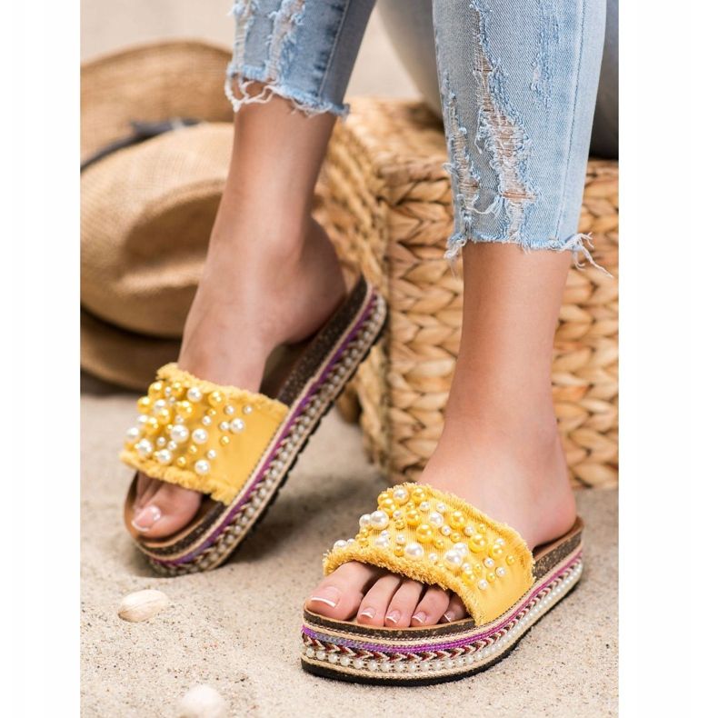 Small Swan Slippers On The Platform With Pearls yellow 2