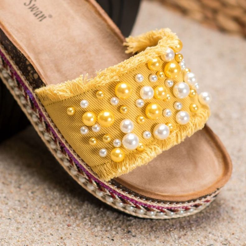 Small Swan Slippers On The Platform With Pearls yellow 1